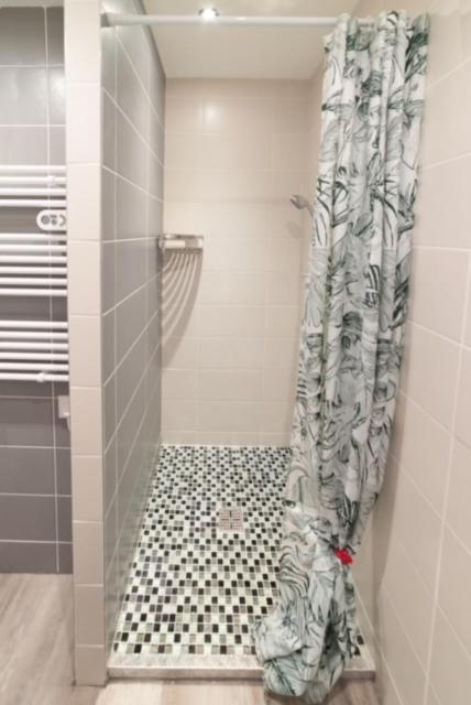 Studio Green Proche De Lyon Meyzieu Luaran gambar